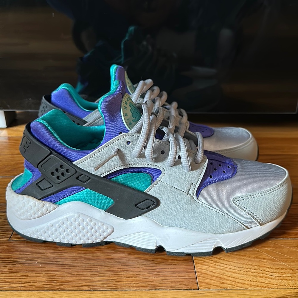 Nike Women’s Huaraches